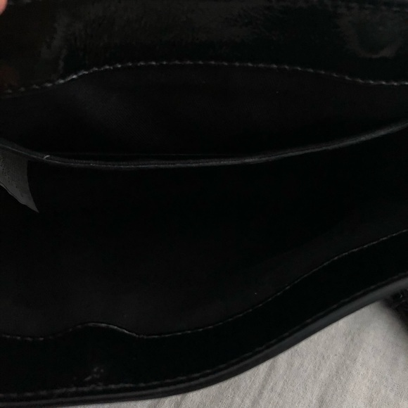 Versace Versus patent leather purse, lion hardware - Picture 11 of 11